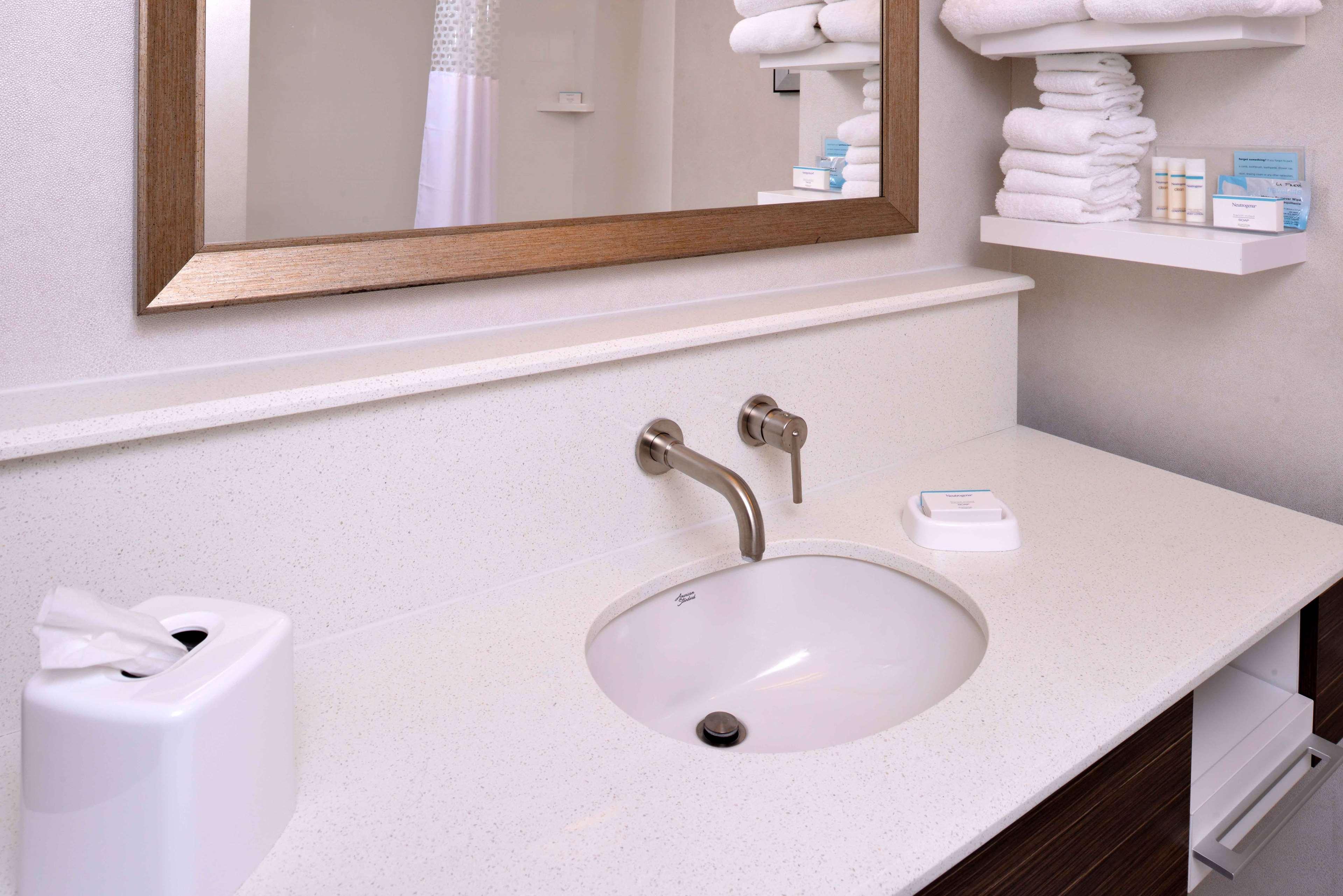 Hampton Inn & Suites Albany-East Greenbush, Ny Zewnętrze zdjęcie